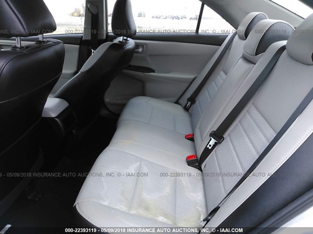 4T1BF1FK8HU326585 - 2017 TOYOTA CAMRY LE/XLE/SE/XSE SILVER photo 8
