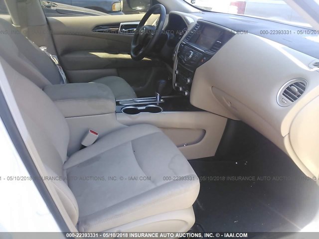 5N1DR2MN3HC666879 - 2017 NISSAN PATHFINDER S/SV/SL/PLATINUM 白色 照片 5