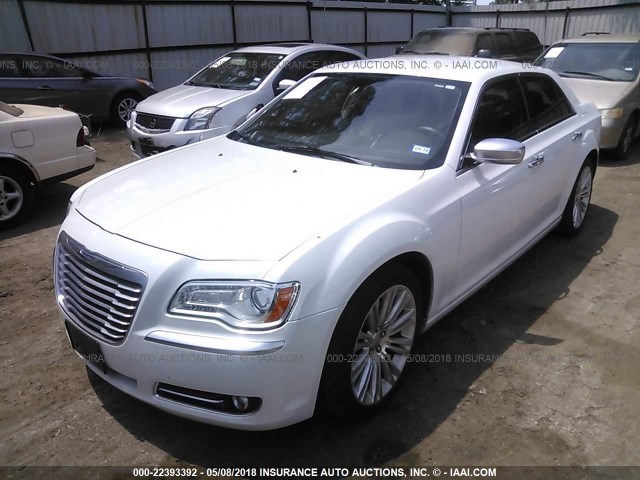 2C3CCACG3CH246077 - 2012 CHRYSLER 300 LIMITED WHITE photo 2