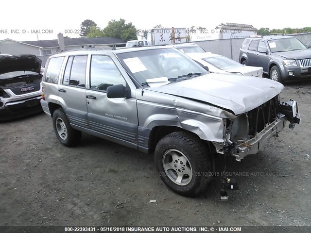 1J4GZ58S8WC108648 - 1998 JEEP GRAND CHEROKEE LAREDO/TSI GRAY photo 1