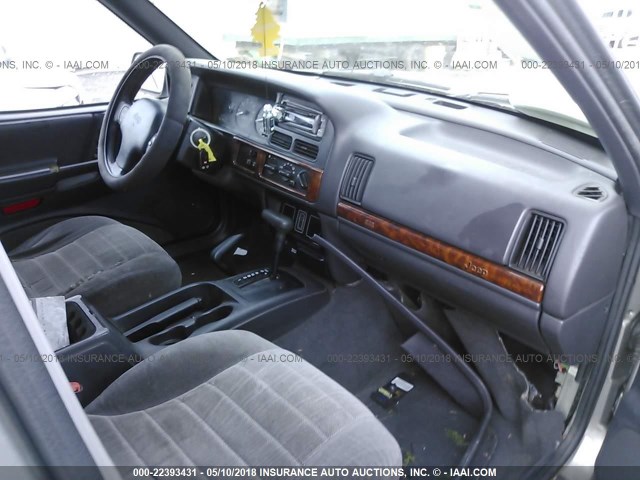 1J4GZ58S8WC108648 - 1998 JEEP GRAND CHEROKEE LAREDO/TSI GRAY photo 5