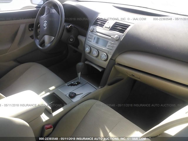 4T1BF3EK5AU540016 - 2010 TOYOTA CAMRY SE/LE/XLE 绿色 照片 5