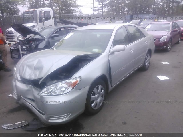 4T1BE32K22U632340 - 2002 TOYOTA CAMRY LE/XLE/SE ვერცხლისფერი ფოტო 6