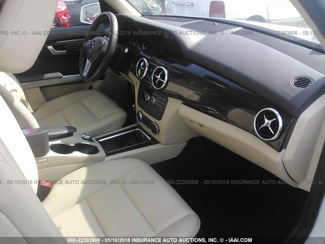 WDCGG8JB6EG302135 - 2014 MERCEDES-BENZ GLK 350 4MATIC WHITE photo 5