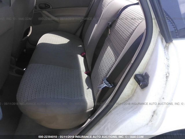 1FAFP34N07W133853 - 2007 FORD FOCUS ZX4/S/SE/SES 白色 照片 8