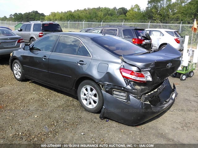 4T4BF3EK5BR101566 - 2011 TOYOTA CAMRY SE/LE/XLE GRAY photo 3