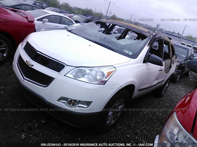 1GNKVEED2CJ392794 - 2012 CHEVROLET TRAVERSE LS WHITE photo 2