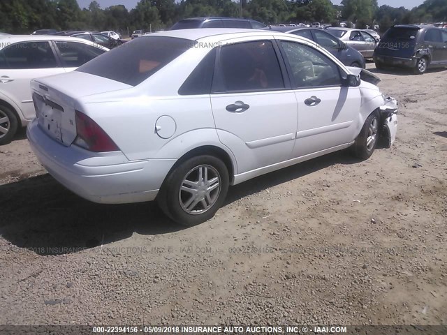 1FAFP34P41W211706 - 2001 FORD FOCUS SE/SE COMFORT WHITE photo 4