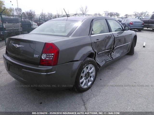 2C3LA53GX8H271823 - 2008 CHRYSLER 300 TOURING GRAY photo 4