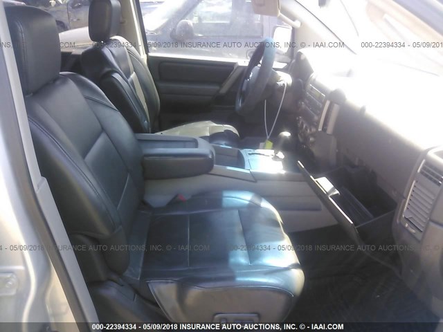 5N1AA08B44N738153 - 2004 NISSAN ARMADA SE/LE SILVER photo 5