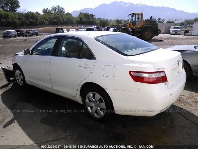 4T4BE46K09R109950 - 2009 TOYOTA CAMRY SE/LE/XLE WHITE photo 3
