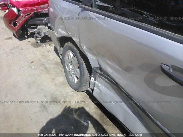 2D8HN44H88R803198 - 2008 DODGE GRAND CARAVAN SE SILVER photo 6