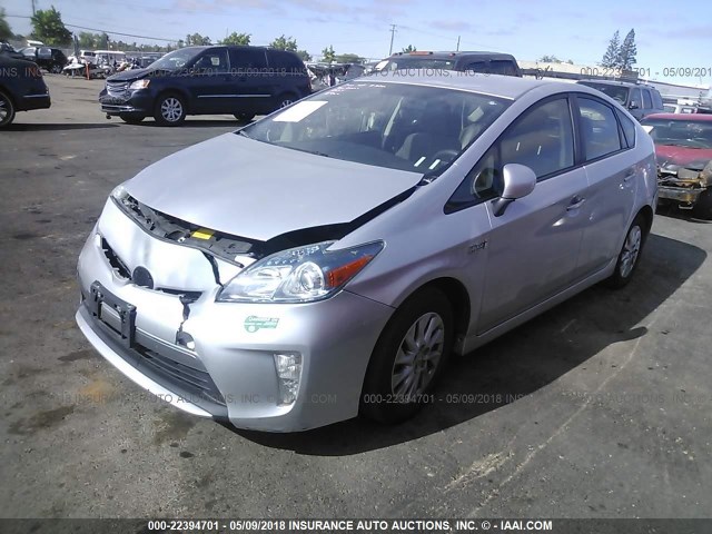 JTDKN3DP2E3054389 - 2014 TOYOTA PRIUS PLUG-IN  SILVER photo 2