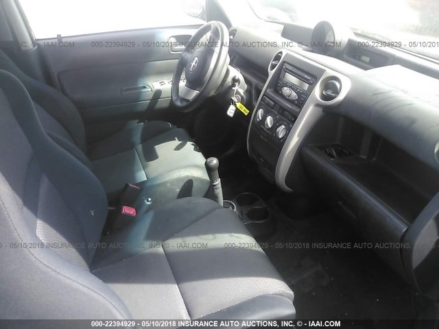 JTLKT334064069423 - 2006 TOYOTA SCION XB GRAY photo 5
