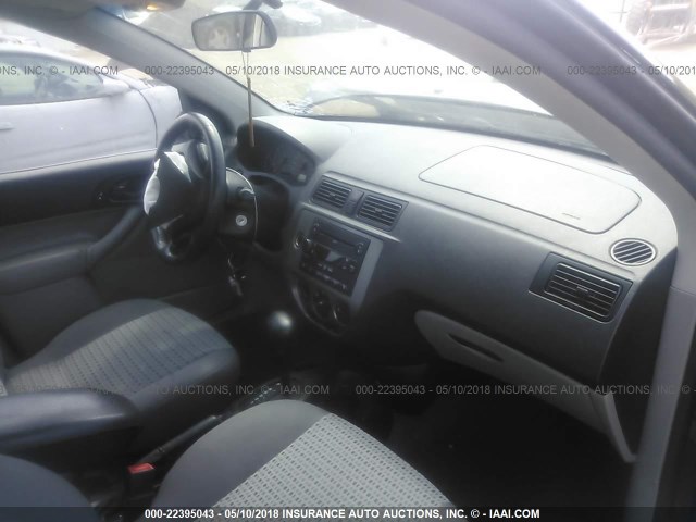 1FAHP34NX7W264300 - 2007 FORD FOCUS ZX4/S/SE/SES 黑色 照片 5