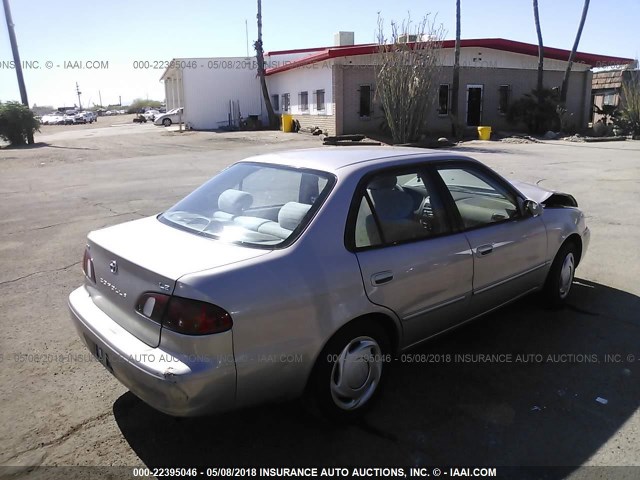 1NXBR18E3YZ319946 - 2000 TOYOTA COROLLA VE/CE/LE 银色 照片 4