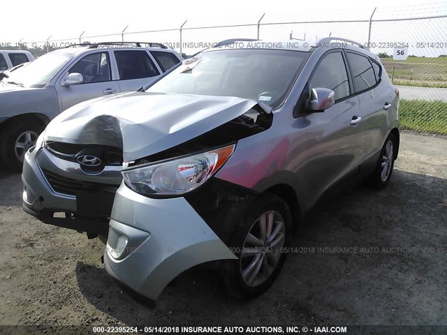 KM8JUCAC8CU403218 - 2012 HYUNDAI TUCSON GLS/LIMITED SILVER photo 2