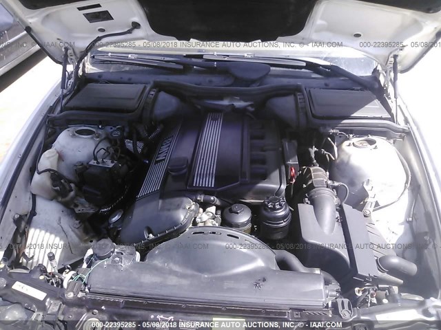 WBADT43461GX25865 - 2001 BMW 525 I AUTOMATIC WHITE photo 10