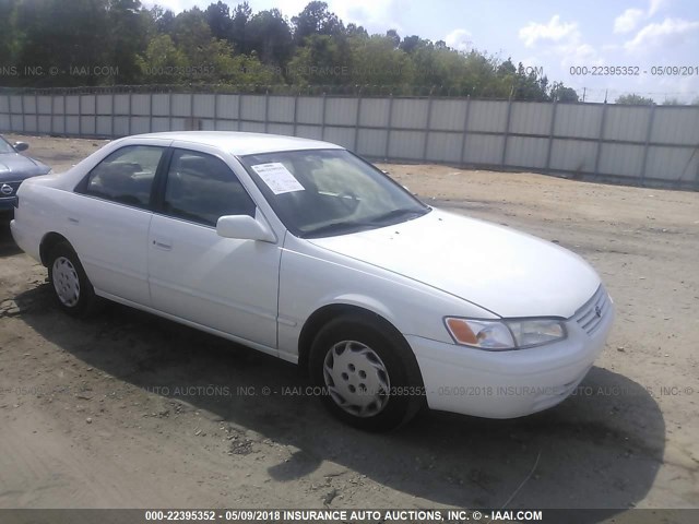 4T1BG22K3VU175224 - 1997 TOYOTA CAMRY CE/LE/XLE თეთრი ფოტო 1