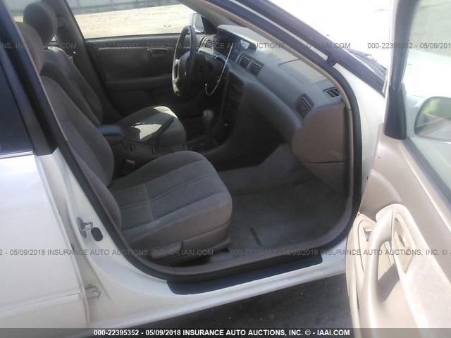 4T1BG22K3VU175224 - 1997 TOYOTA CAMRY CE/LE/XLE თეთრი ფოტო 5