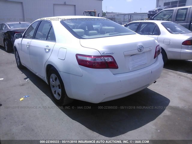 4T1BE46K39U905585 - 2009 TOYOTA CAMRY SE/LE/XLE WHITE photo 3