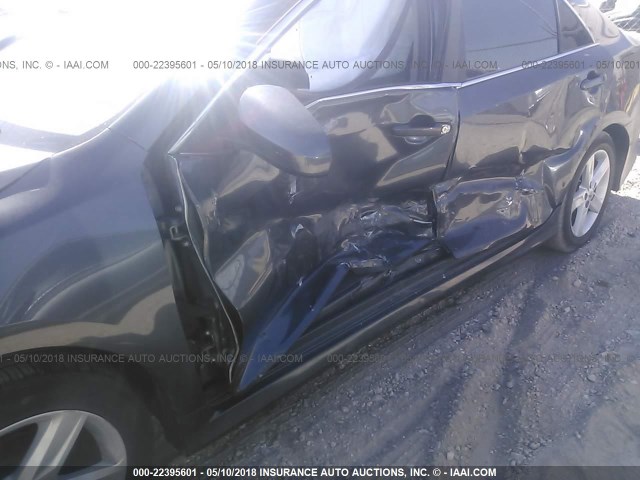 4T1BF1FK9CU176236 - 2012 TOYOTA CAMRY SE/LE/XLE 灰色 照片 6