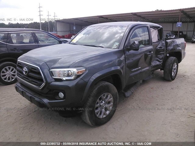 5TFAZ5CNXHX051877 - 2017 TOYOTA TACOMA DBL CAB/SR5/TRD SPORT/OR GRAY photo 2