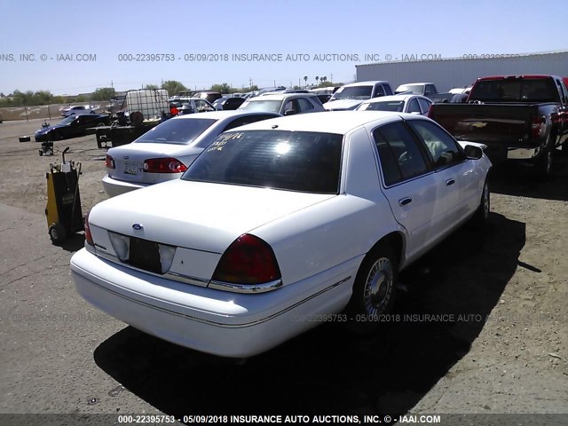 2FAFP73W0YX205237 - 2000 FORD CROWN VICTORIA  WHITE photo 4