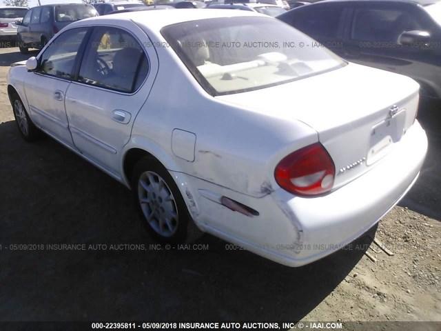 JN1CA31D2YT726954 - 2000 NISSAN MAXIMA GLE/GXE/SE WHITE photo 3