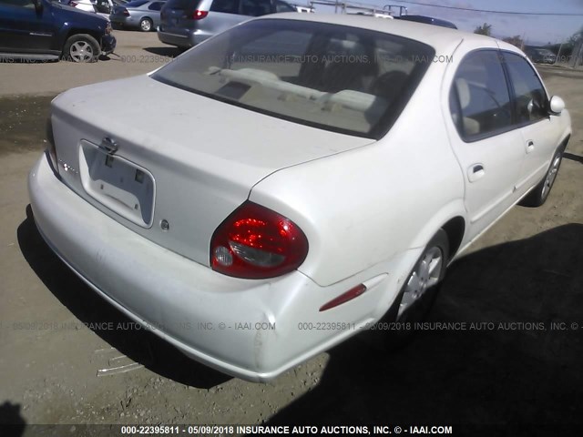 JN1CA31D2YT726954 - 2000 NISSAN MAXIMA GLE/GXE/SE WHITE photo 4