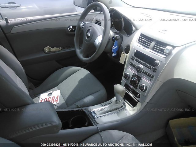 1G1ZG57B88F282977 - 2008 CHEVROLET MALIBU LS 银色 照片 5