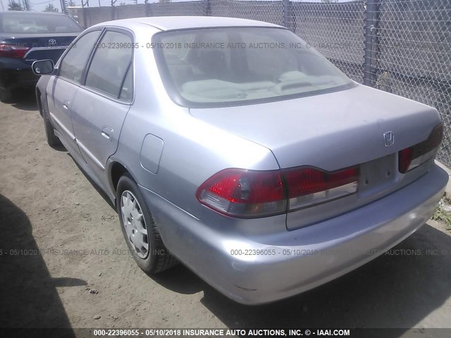 JHMCG66572C009681 - 2002 HONDA ACCORD LX SILVER photo 3