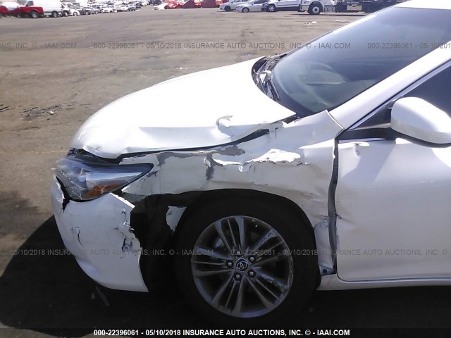 4T1BF1FKXFU110055 - 2015 TOYOTA CAMRY LE/XLE/SE/XSE WHITE photo 6