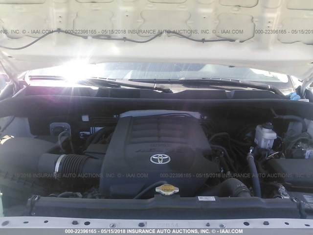 5TFRM5F1XGX103887 - 2016 TOYOTA TUNDRA DOUBLE CAB SR/SR5 WHITE photo 10