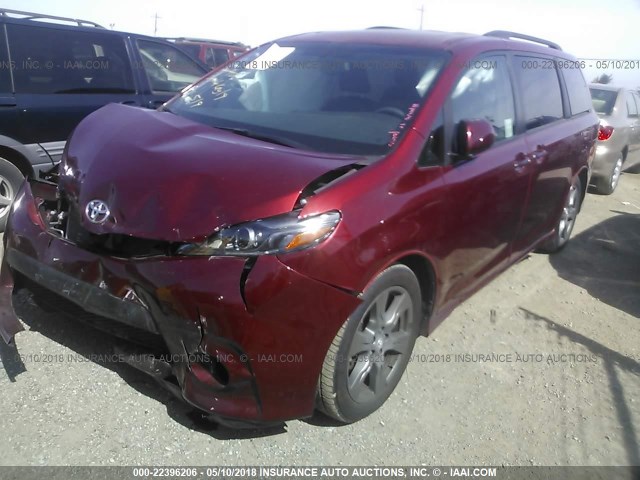 5TDXZ3DC2HS840879 - 2017 TOYOTA SIENNA SE BURGUNDY photo 2