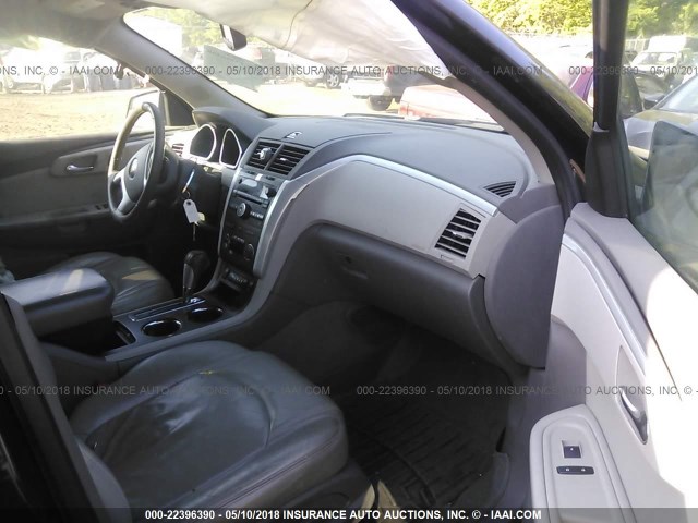 1GNLRGED9AS128418 - 2010 CHEVROLET TRAVERSE LT Dark Blue photo 5