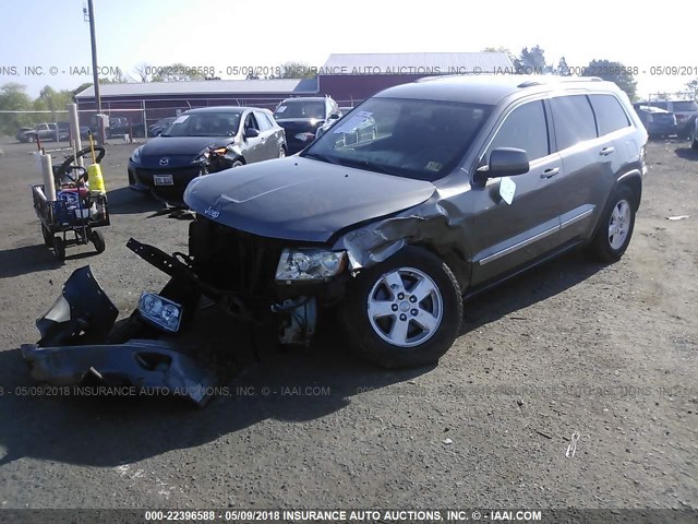 1C4RJFAG0CC345440 - 2012 JEEP GRAND CHEROKEE LAREDO GRAY photo 2