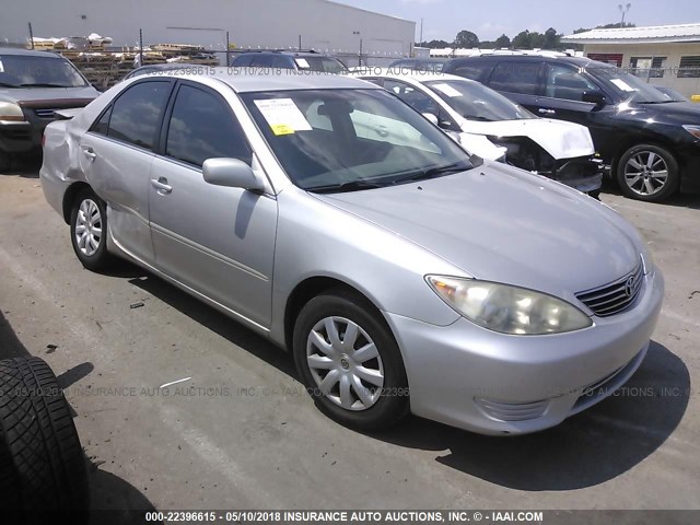 4T1BE32KX6U114255 - 2006 TOYOTA CAMRY LE/XLE/SE ვერცხლისფერი ფოტო 1
