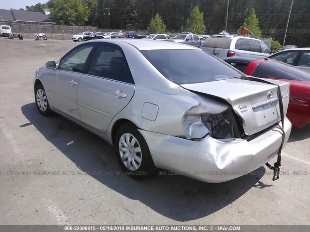 4T1BE32KX6U114255 - 2006 TOYOTA CAMRY LE/XLE/SE ვერცხლისფერი ფოტო 3
