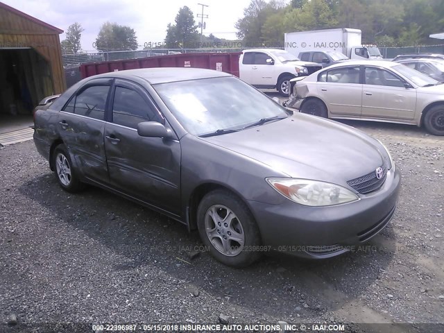 4T1BE32K12U537980 - 2002 TOYOTA CAMRY LE/XLE/SE ოქროსფერი ფოტო 1