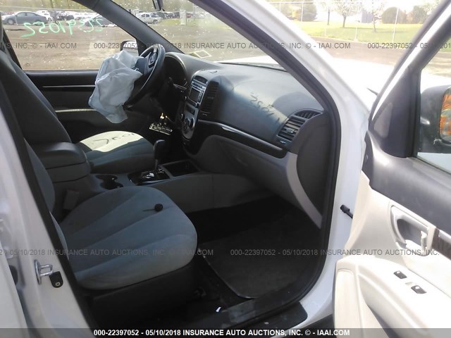 5NMSG73D89H243693 - 2009 HYUNDAI SANTA FE GLS WHITE photo 5