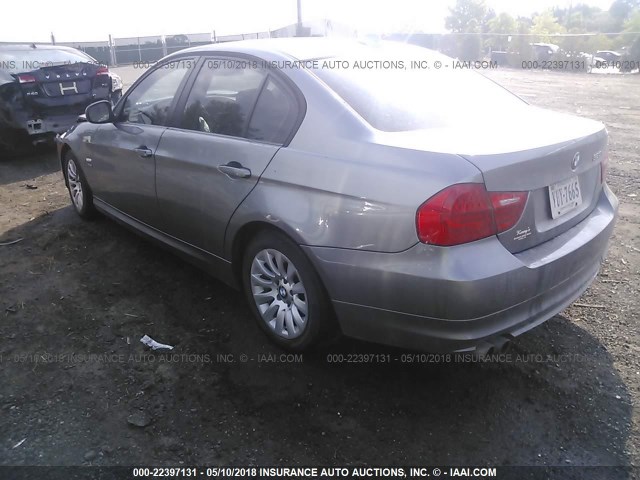 WBAPK535X9A511944 - 2009 BMW 328 XI SULEV SILVER photo 3