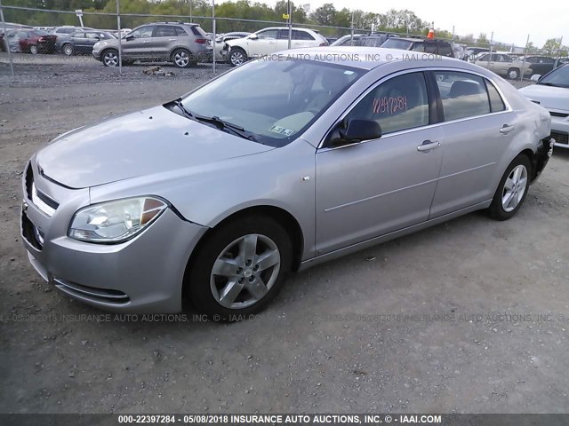 1G1ZG57B58F218511 - 2008 CHEVROLET MALIBU LS Gümüş foto 2