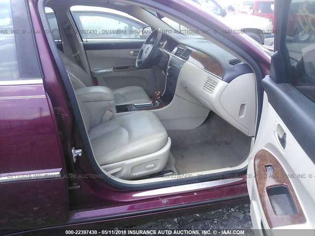 2G4WE567451260566 - 2005 BUICK LACROSSE CXS RED photo 5