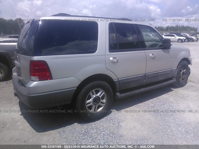 1FMEU15W44LB15925 - 2004 FORD EXPEDITION XLT SILVER photo 4