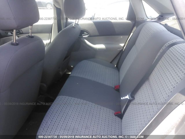 1FAFP34NX7W262215 - 2007 FORD FOCUS ZX4/S/SE/SES 紫色 照片 8
