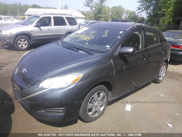2T1KU4EE7AC347728 - 2010 TOYOTA COROLLA MATRIX  GRAY photo 2