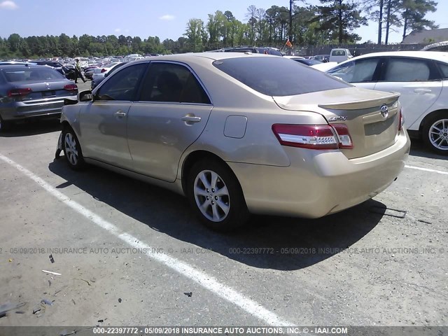 4T1BF3EK5BU200625 - 2011 TOYOTA CAMRY SE/LE/XLE 金色 照片 3