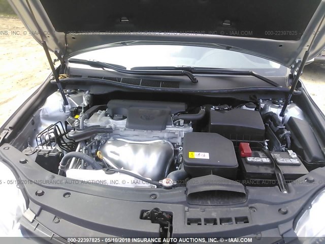 4T1BF1FK6HU777336 - 2017 TOYOTA CAMRY LE/XLE/SE/XSE SILVER photo 10