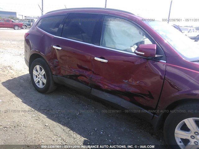 1GNKRJED7BJ282660 - 2011 CHEVROLET TRAVERSE LT BURGUNDY photo 6